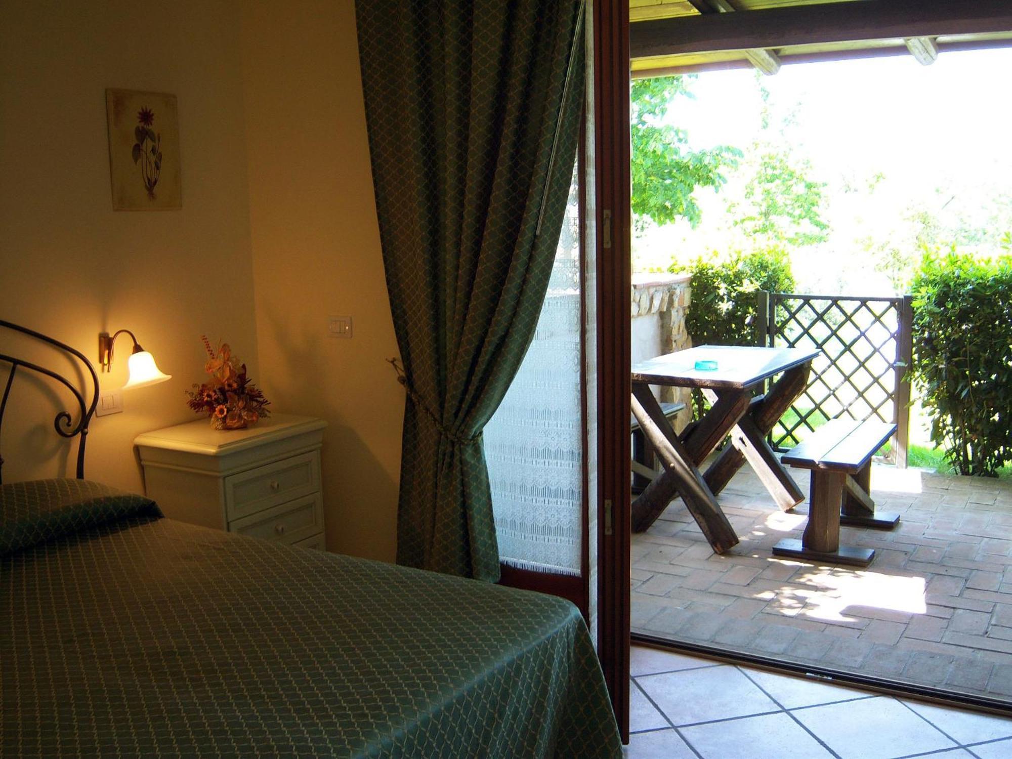 Casa Vacanze Patrizia Montefiore dell'Aso Bilik gambar