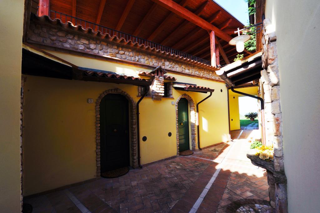 Casa Vacanze Patrizia Montefiore dell'Aso Bilik gambar
